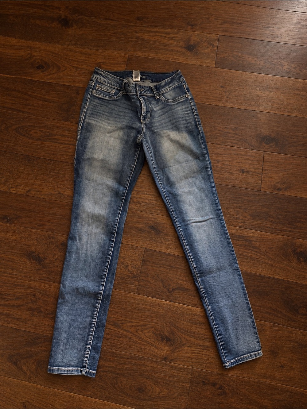 Maurices Medium Wash Stretch Skinny Jeans – Medium Regular